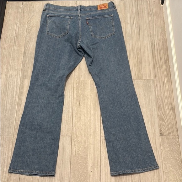 Levi's Women's Blue Jeans - Picture 2 of 4